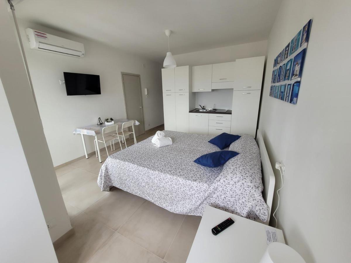 Rosato Double Lagoon & Sunset View Apartment لينانو سابيادورو المظهر الخارجي الصورة