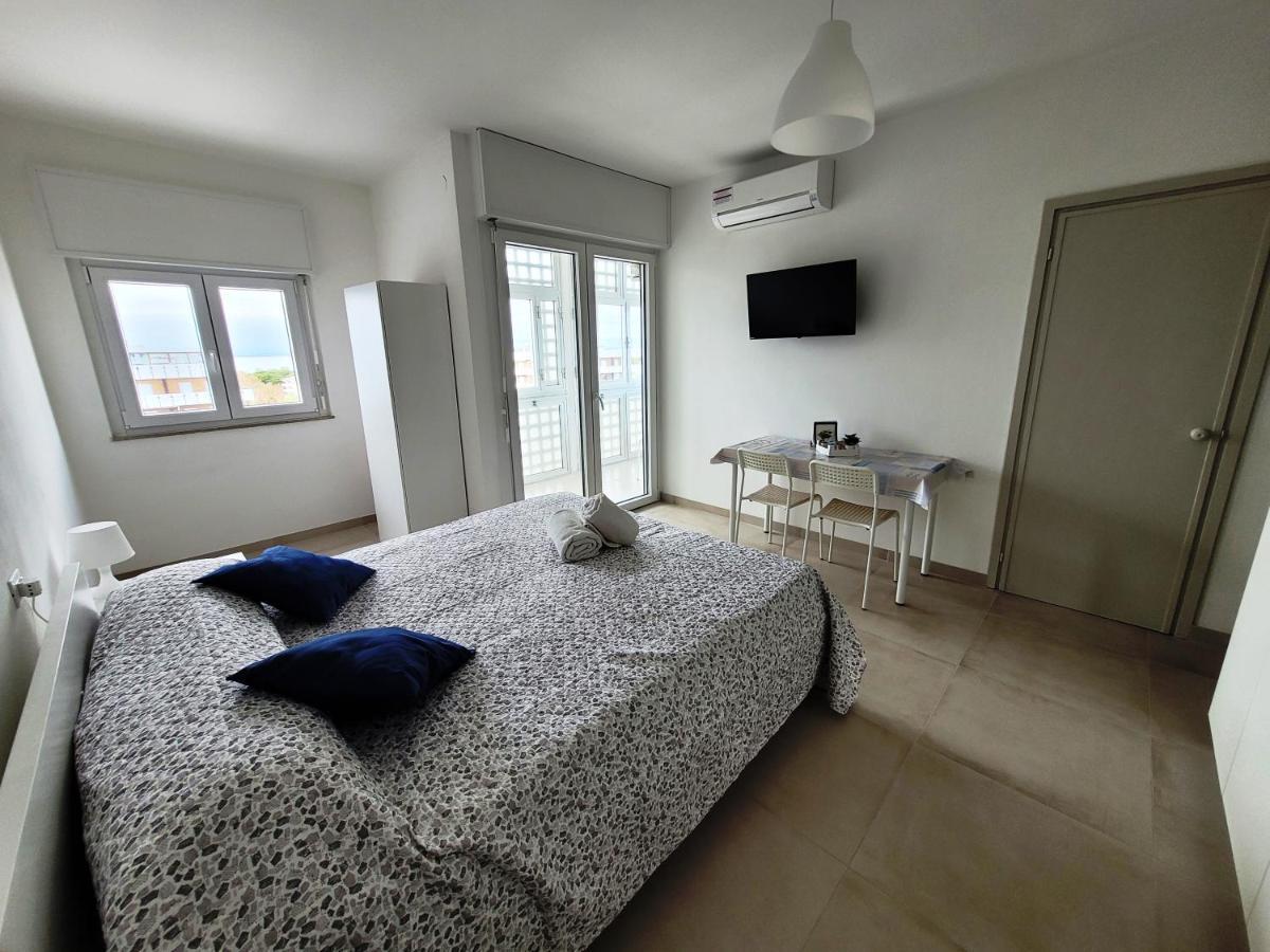Rosato Double Lagoon & Sunset View Apartment لينانو سابيادورو المظهر الخارجي الصورة